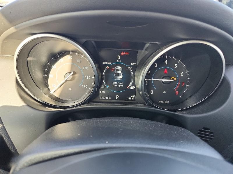 2017 JAGUAR XE PREMIUM 9
