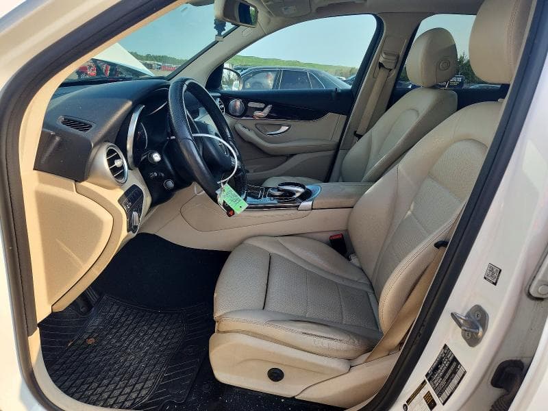 2017 MERCEDES-BENZ GLC 300 4MATIC 7