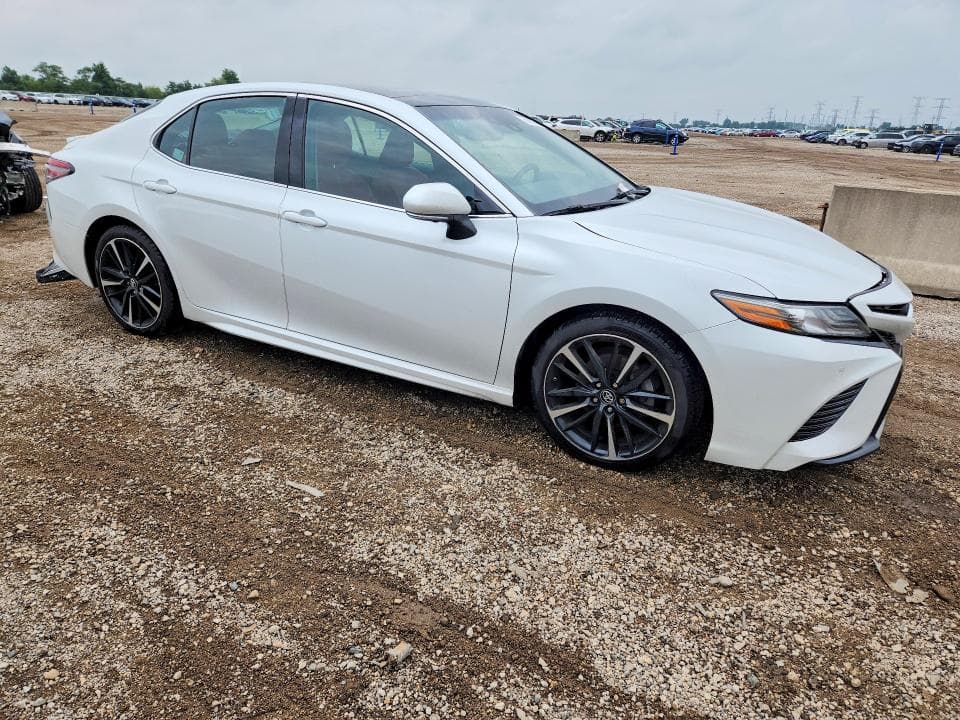 2018 TOYOTA CAMRY XSE V6 4