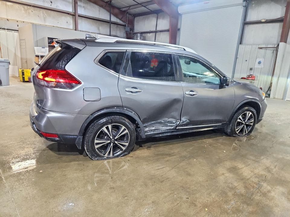 2017 NISSAN ROGUE SL 3