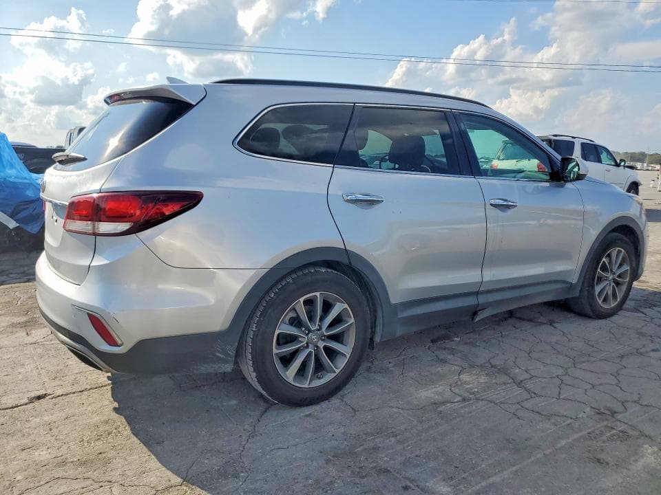 2017 HYUNDAI SANTA FE SE 3