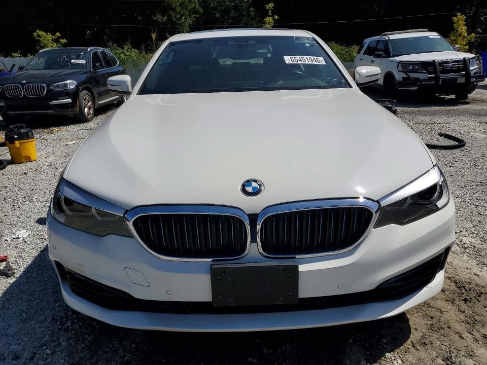 2019 BMW 530E 5