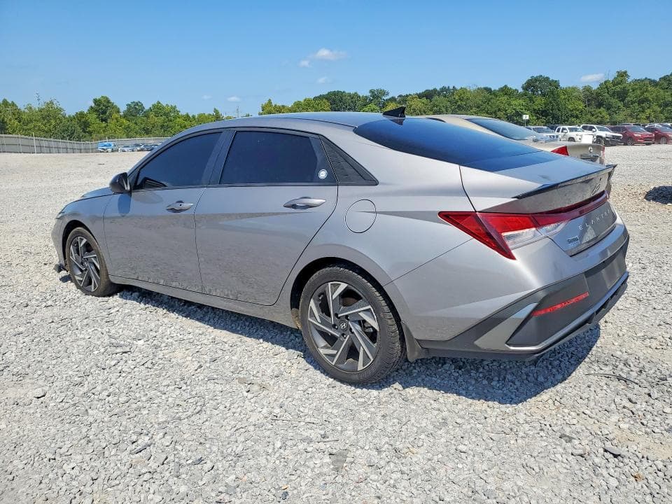 2025 HYUNDAI ELANTRA SEL SPORT 2