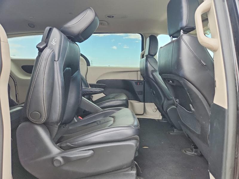 2023 CHRYSLER PACIFICA HYBRID TOURING L 11
