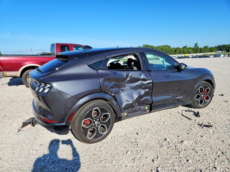 2021 FORD MUSTANG MACH-E GT 3