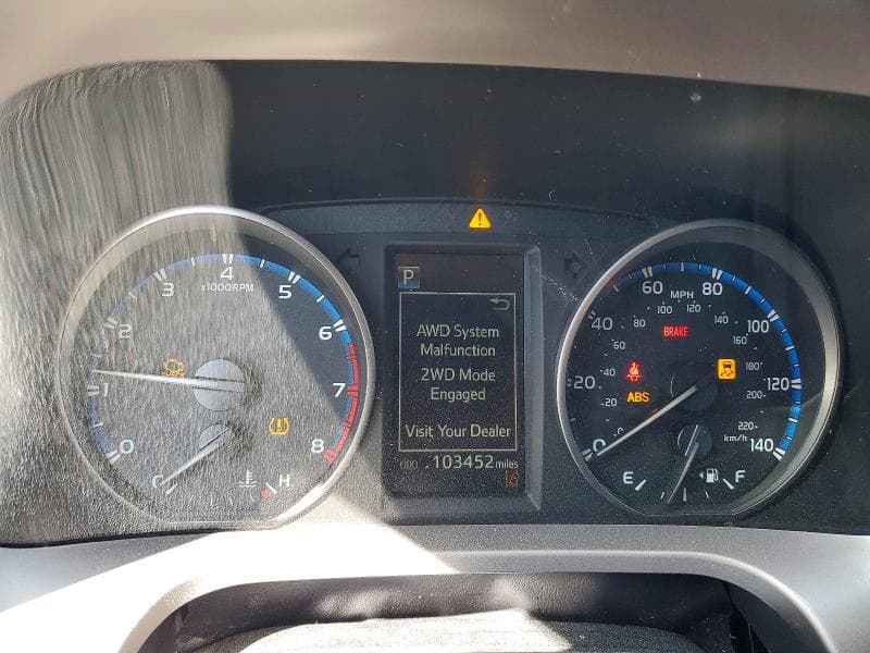 2018 TOYOTA RAV4 LE 9