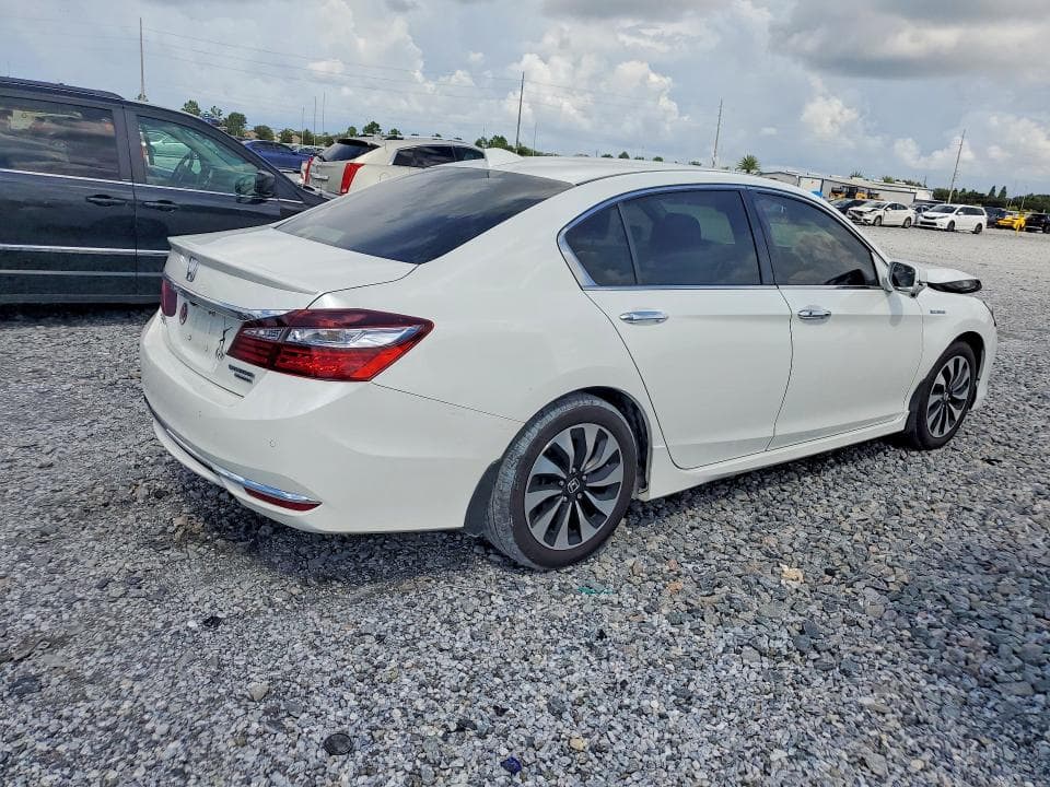 2017 HONDA ACCORD TOURING HYBRID 3