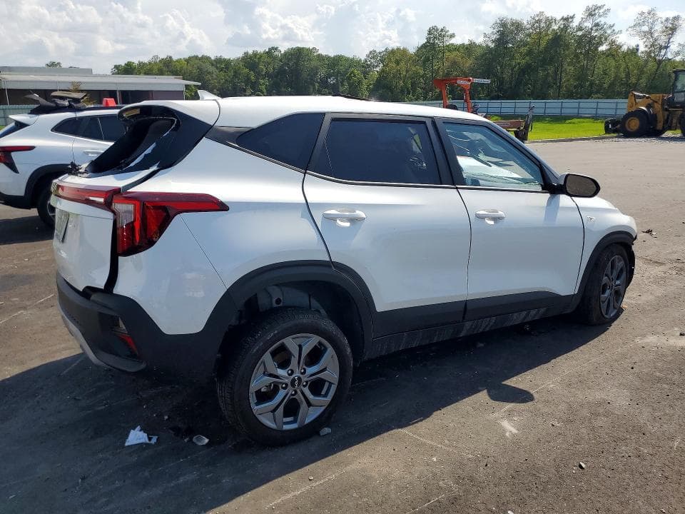 2026 KIA SELTOS LX 3