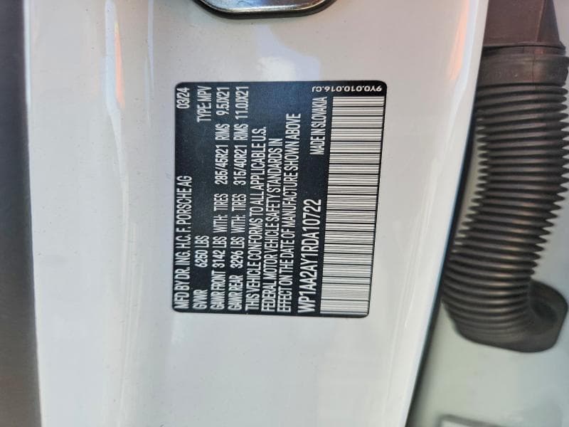 2024 PORSCHE CAYENNE 13
