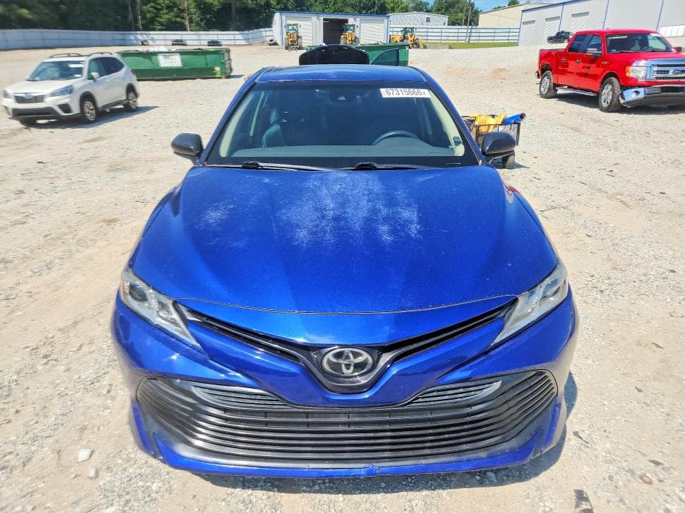 2018 TOYOTA CAMRY LE 5