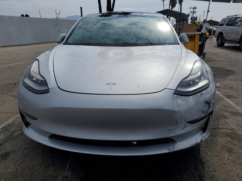 2018 TESLA MODEL 3 5