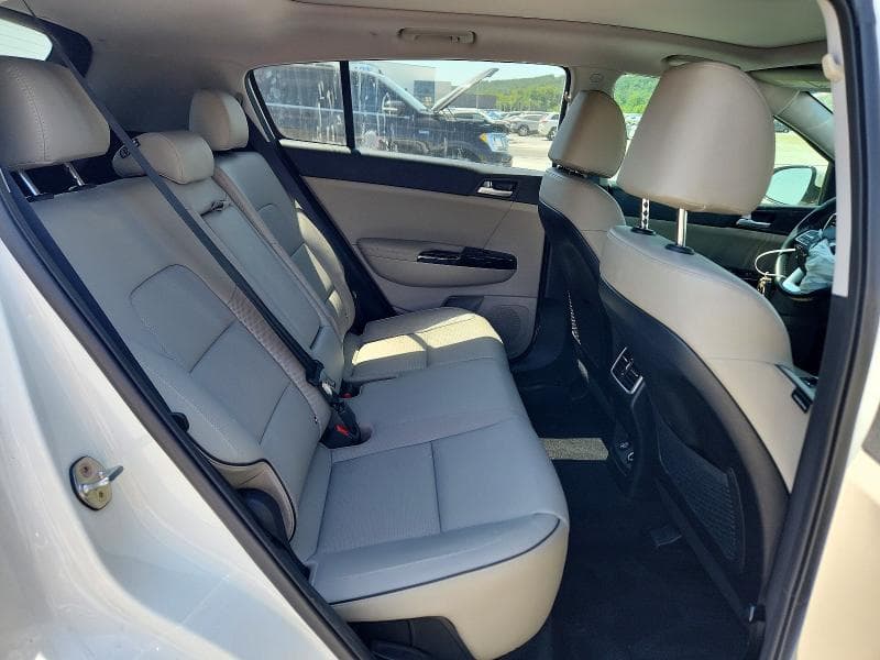 2021 KIA SPORTAGE EX 10