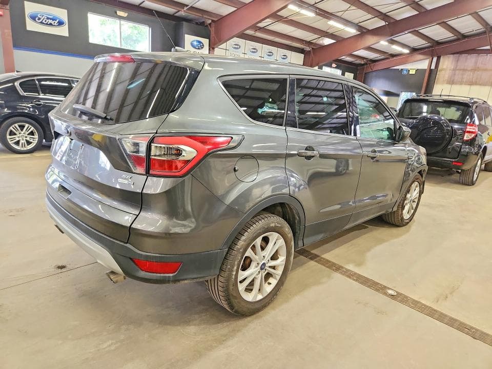 2017 FORD ESCAPE SE 3