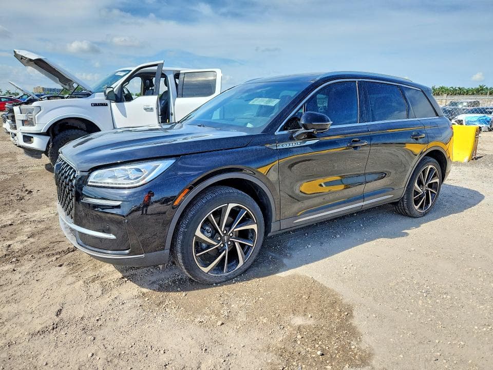 2023 LINCOLN CORSAIR RESERVE - 1