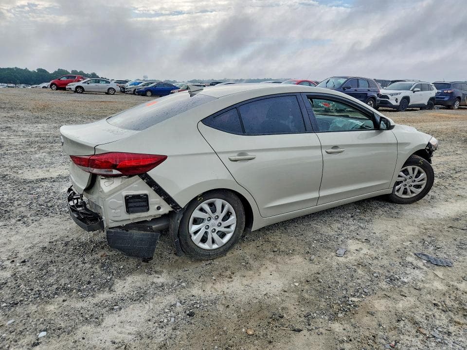 2017 HYUNDAI ELANTRA SE 3