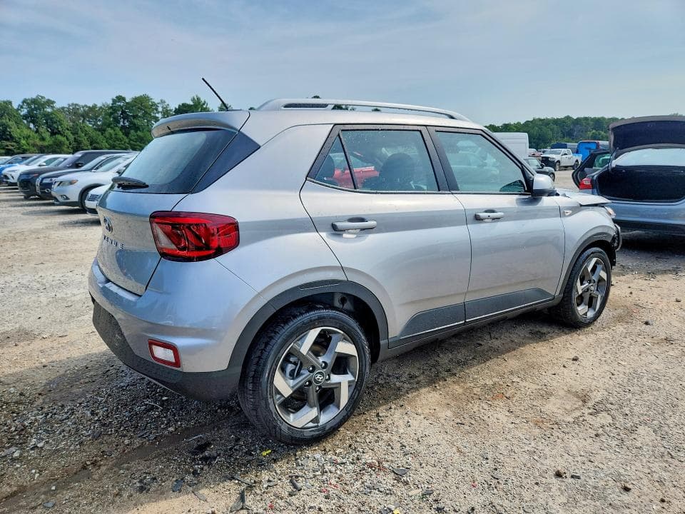 2026 HYUNDAI VENUE SEL 3