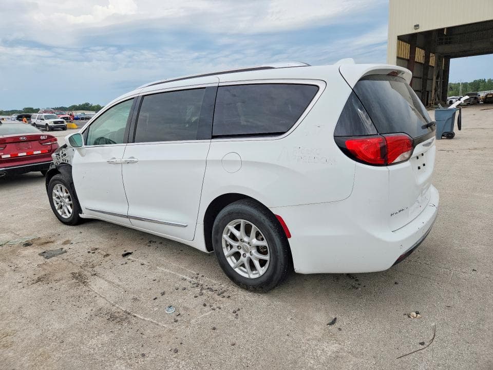 2020 CHRYSLER PACIFICA TOURING L 2