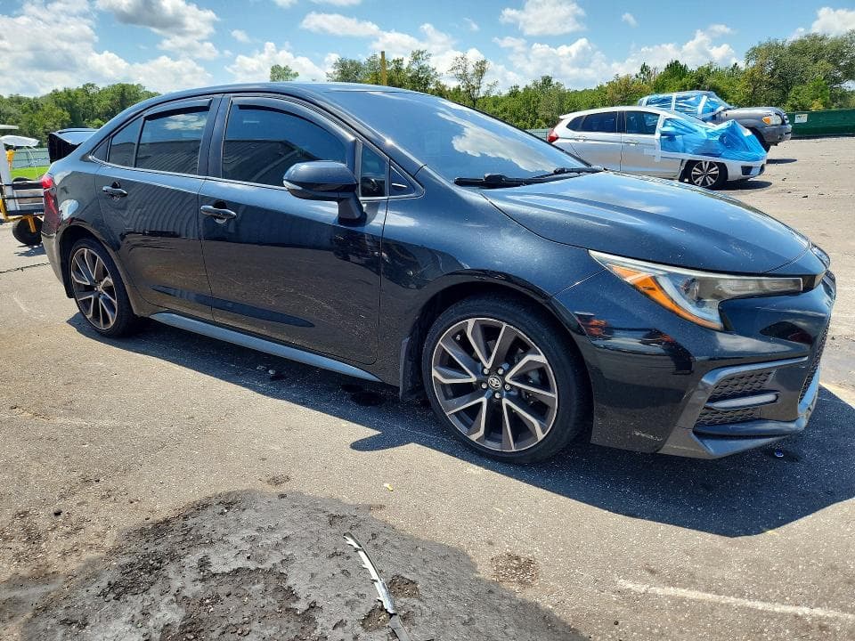2020 TOYOTA COROLLA SE 4