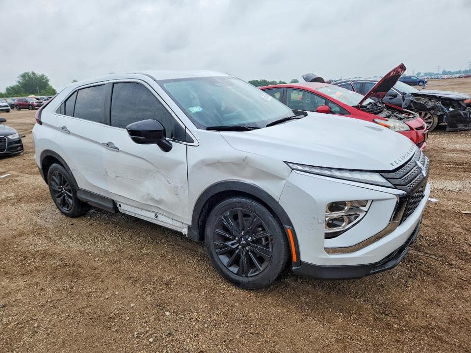 2023 MITSUBISHI ECLIPSE CROSS LE 4