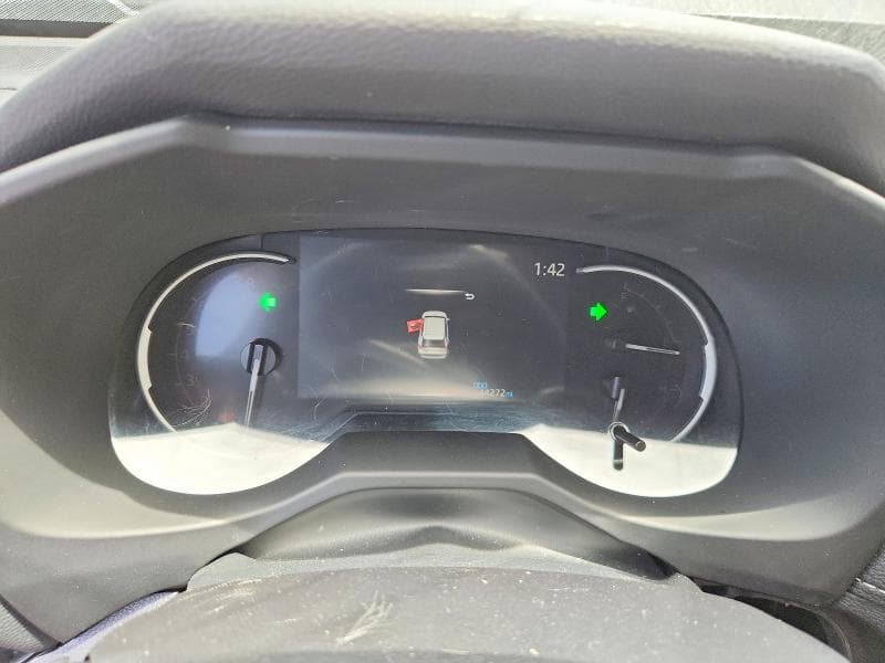 2025 TOYOTA RAV4 LE 9
