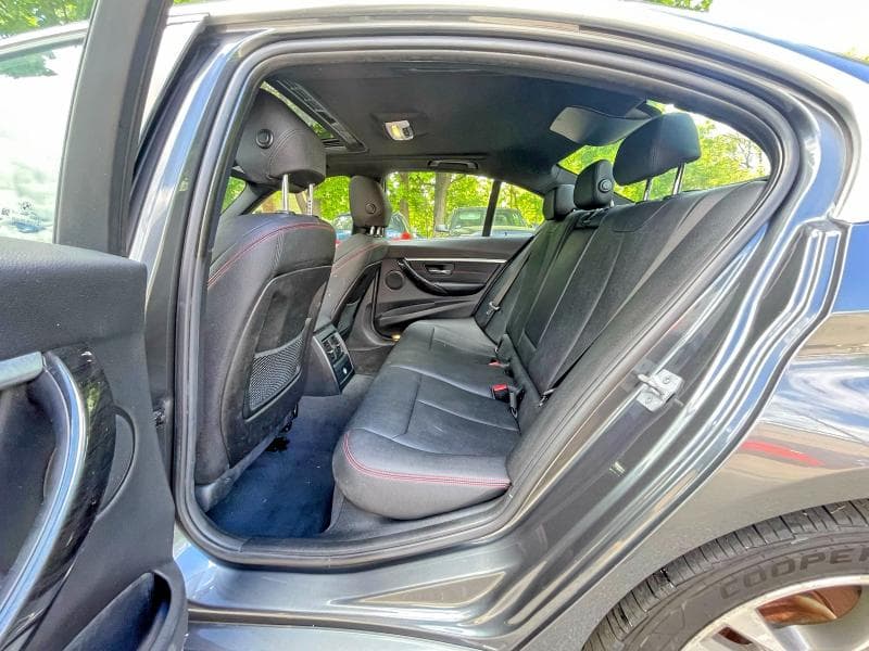 2018 BMW 330 XI 12