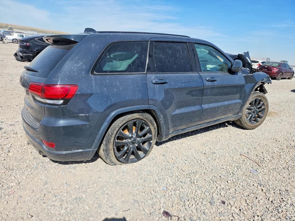 2018 JEEP GRAND CHEROKEE LAREDO 3