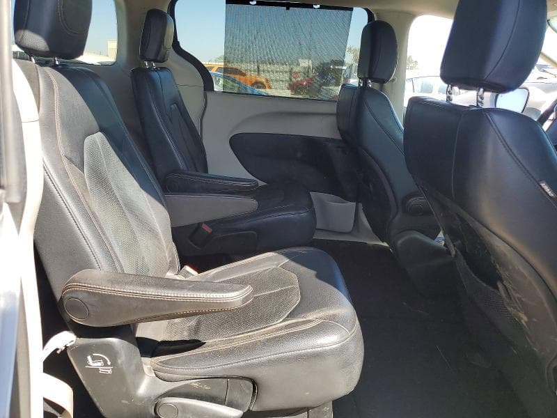 2018 CHRYSLER PACIFICA TOURING L 11