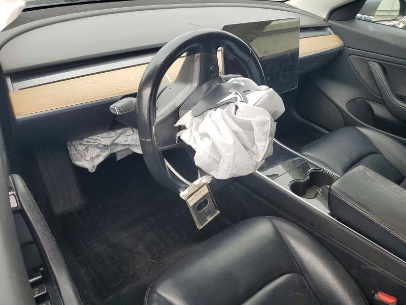 2018 TESLA MODEL 3 8