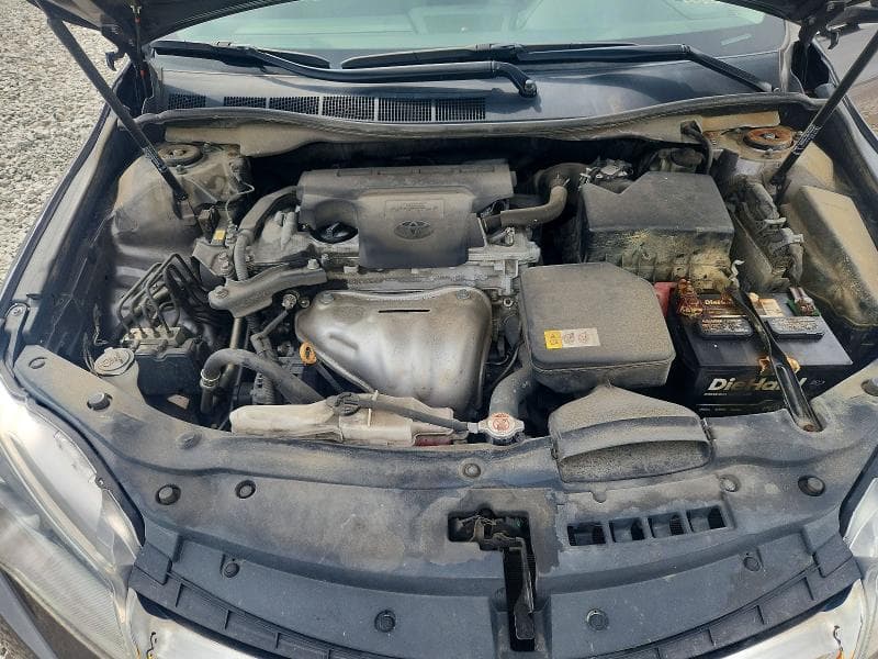 2017 TOYOTA CAMRY SE 11