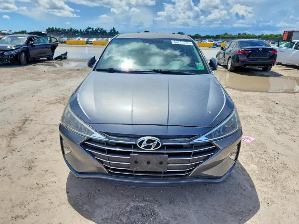 2019 HYUNDAI ELANTRA SEL 5