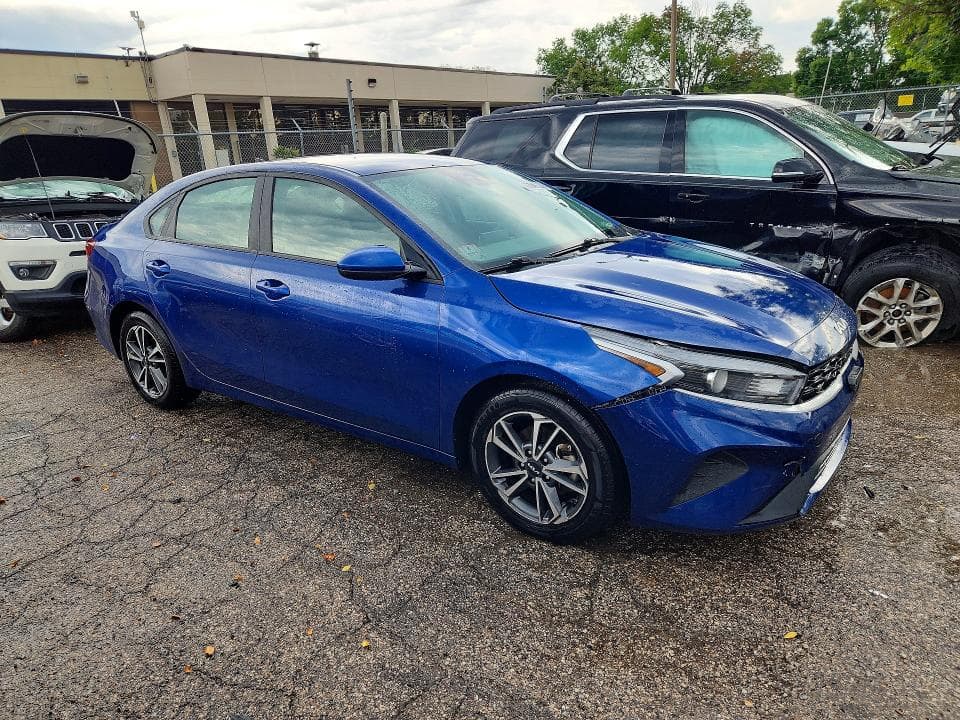 2023 KIA FORTE LXS 4