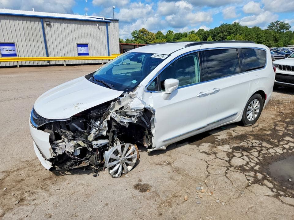 2017 CHRYSLER PACIFICA TOURING L - 1