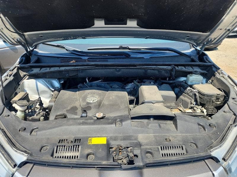 2018 TOYOTA HIGHLANDER XLE 12