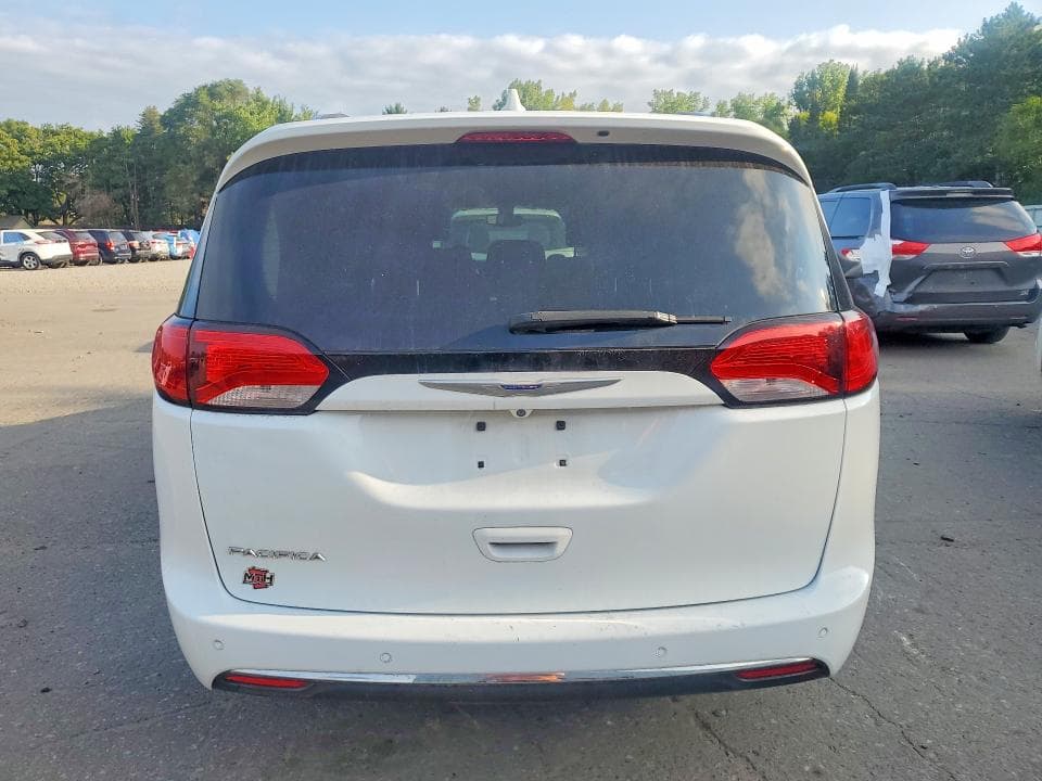 2018 CHRYSLER PACIFICA TOURING L PLUS 6