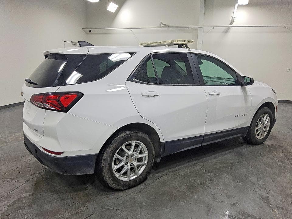 2024 CHEVROLET EQUINOX LS 3