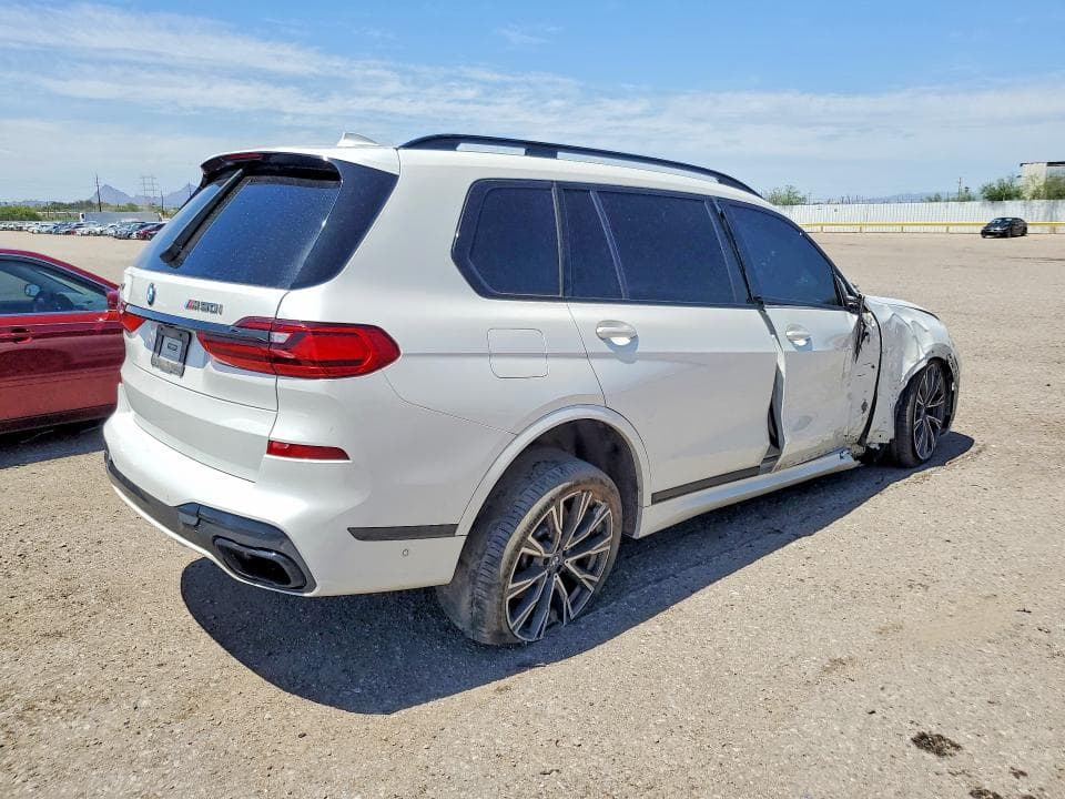 2022 BMW X7 M50I 3