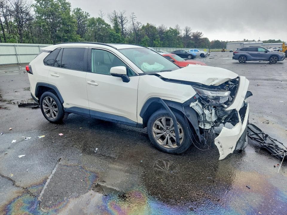 2022 TOYOTA RAV4 XLE PREMIUM 4