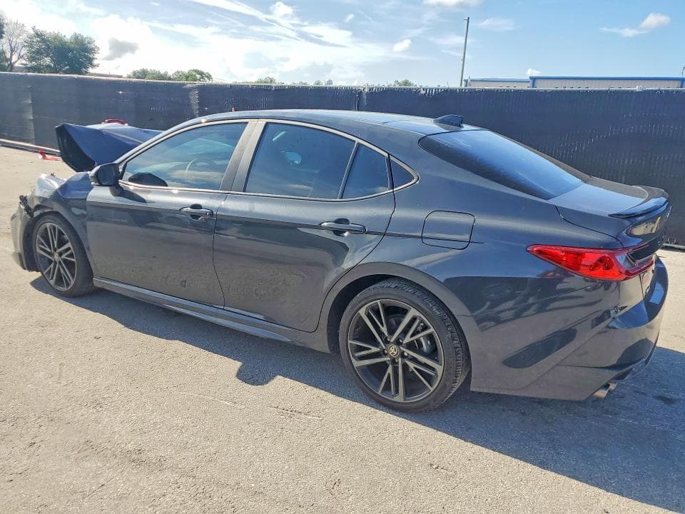 2025 TOYOTA CAMRY XSE 2