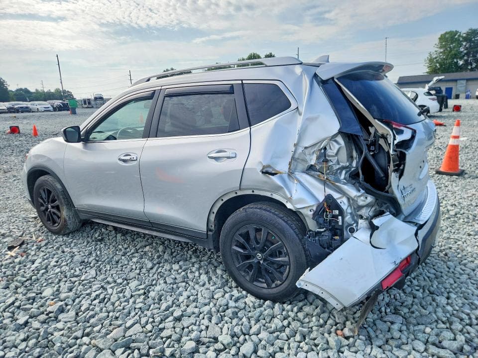 2018 NISSAN ROGUE SV 2