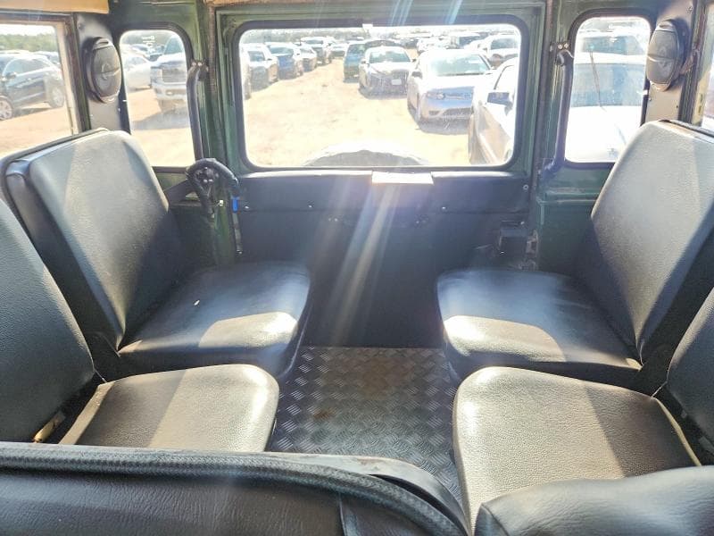 1983 LAND ROVER DEFENDER 10