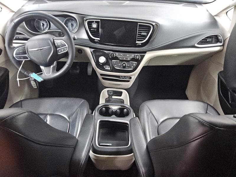 2023 CHRYSLER PACIFICA TOURING L 8