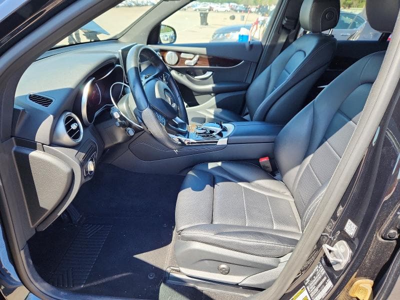 2017 MERCEDES-BENZ GLC 300 4MATIC 7