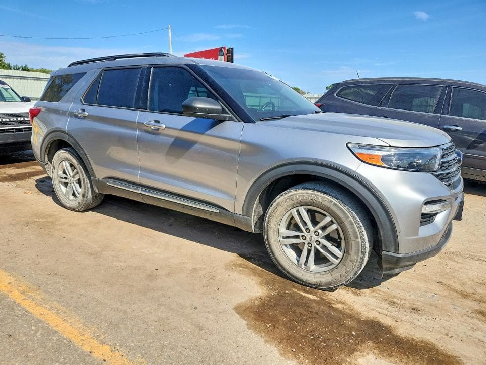 2021 FORD EXPLORER XLT 4