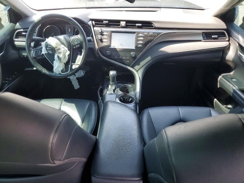 2019 TOYOTA CAMRY SE 8
