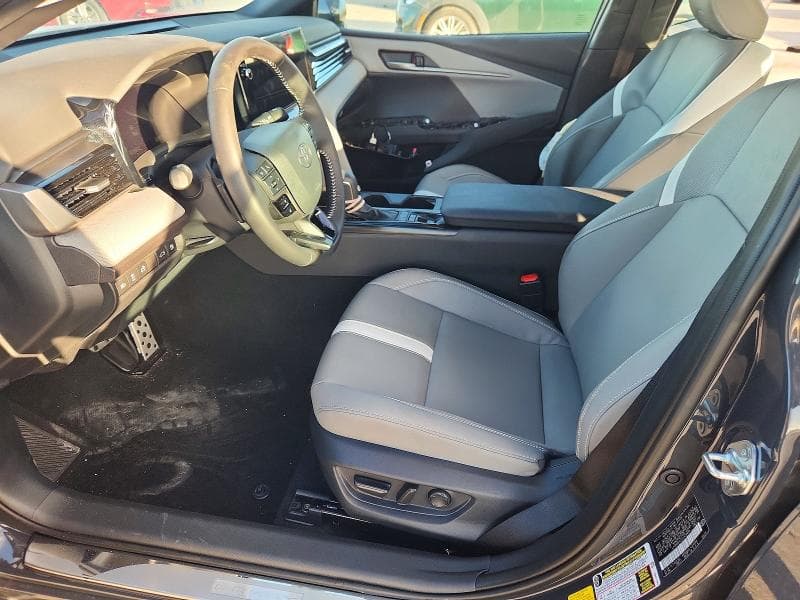 2026 TOYOTA CAMRY SE 7