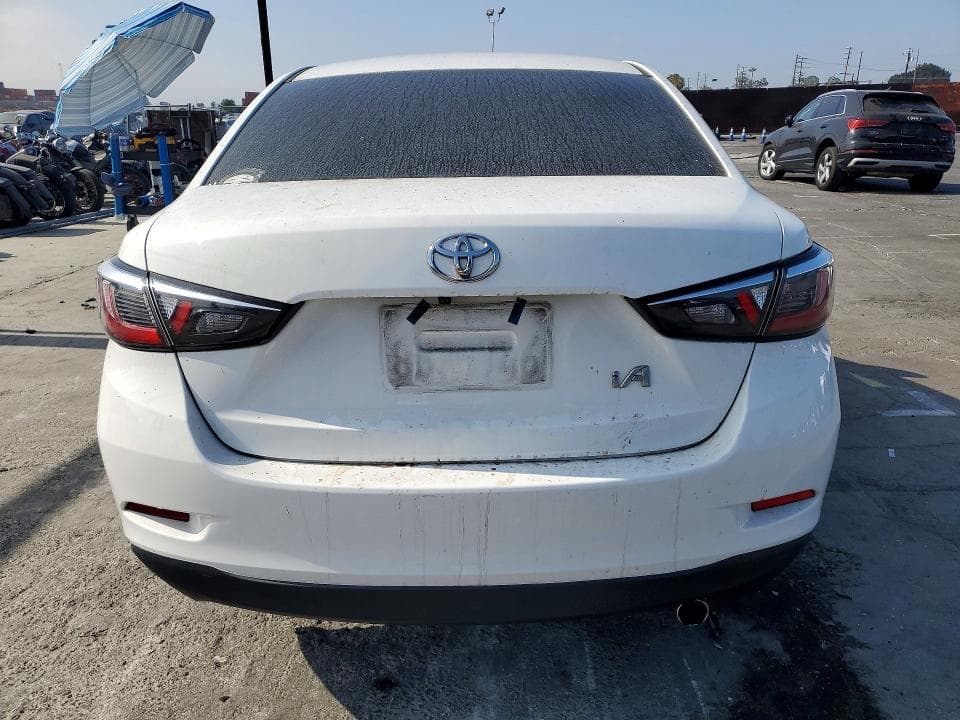 2017 TOYOTA YARIS IA BASE 6