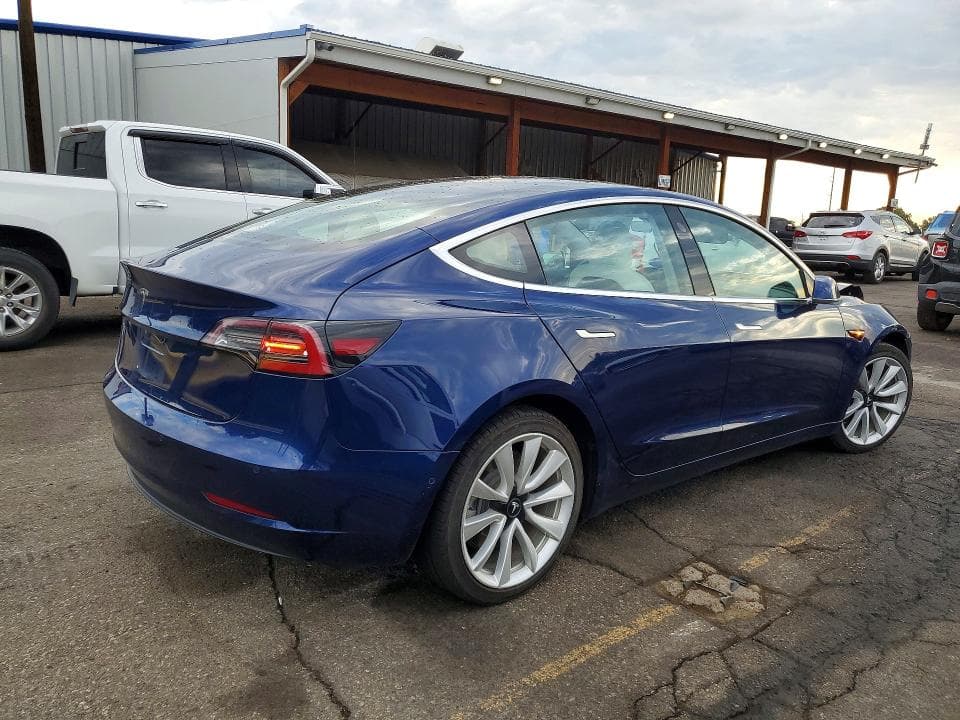 2018 TESLA MODEL 3 3