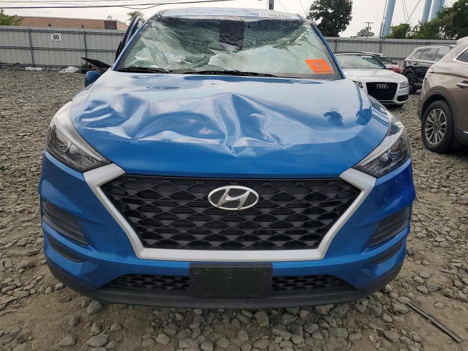 2020 HYUNDAI TUCSON SE 5