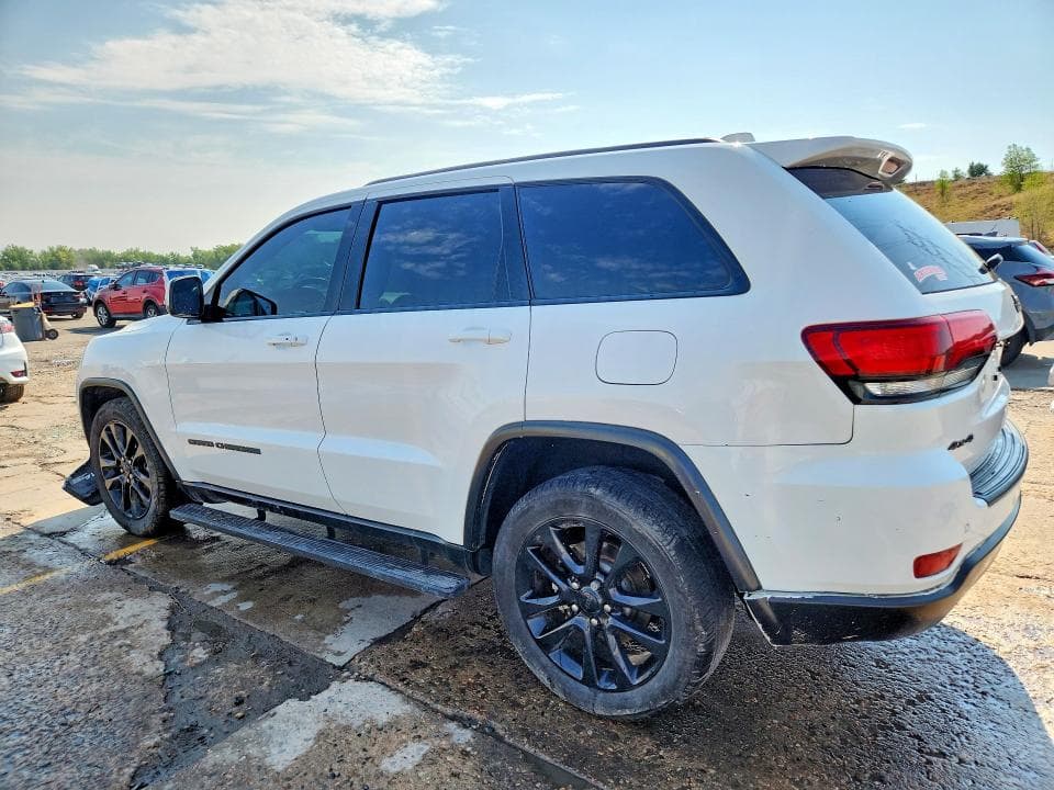 2019 JEEP GRAND CHEROKEE LAREDO 2