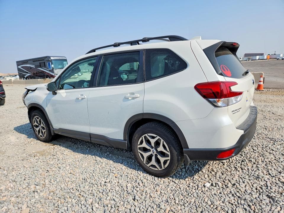 2021 SUBARU FORESTER PREMIUM 2